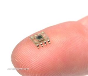 microscopic-tiny-computer-microchip